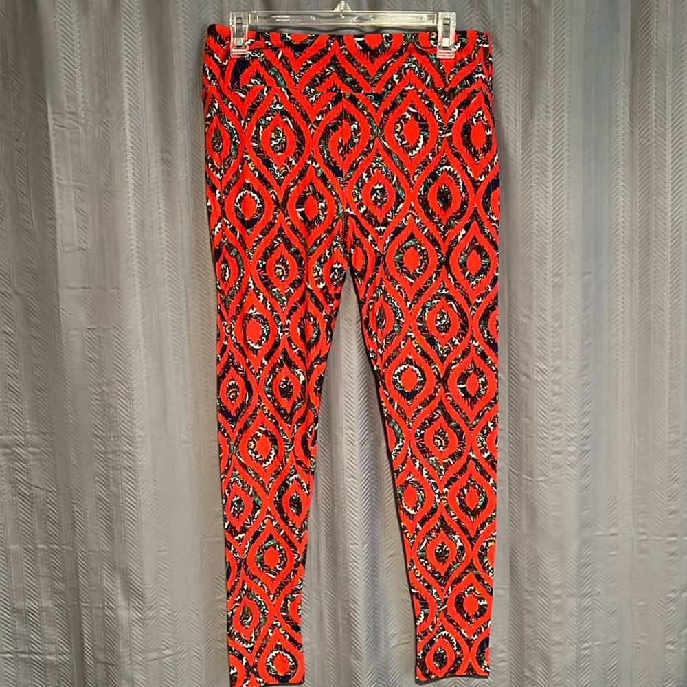 LuLaRoe Tall & Curvy Leggings
